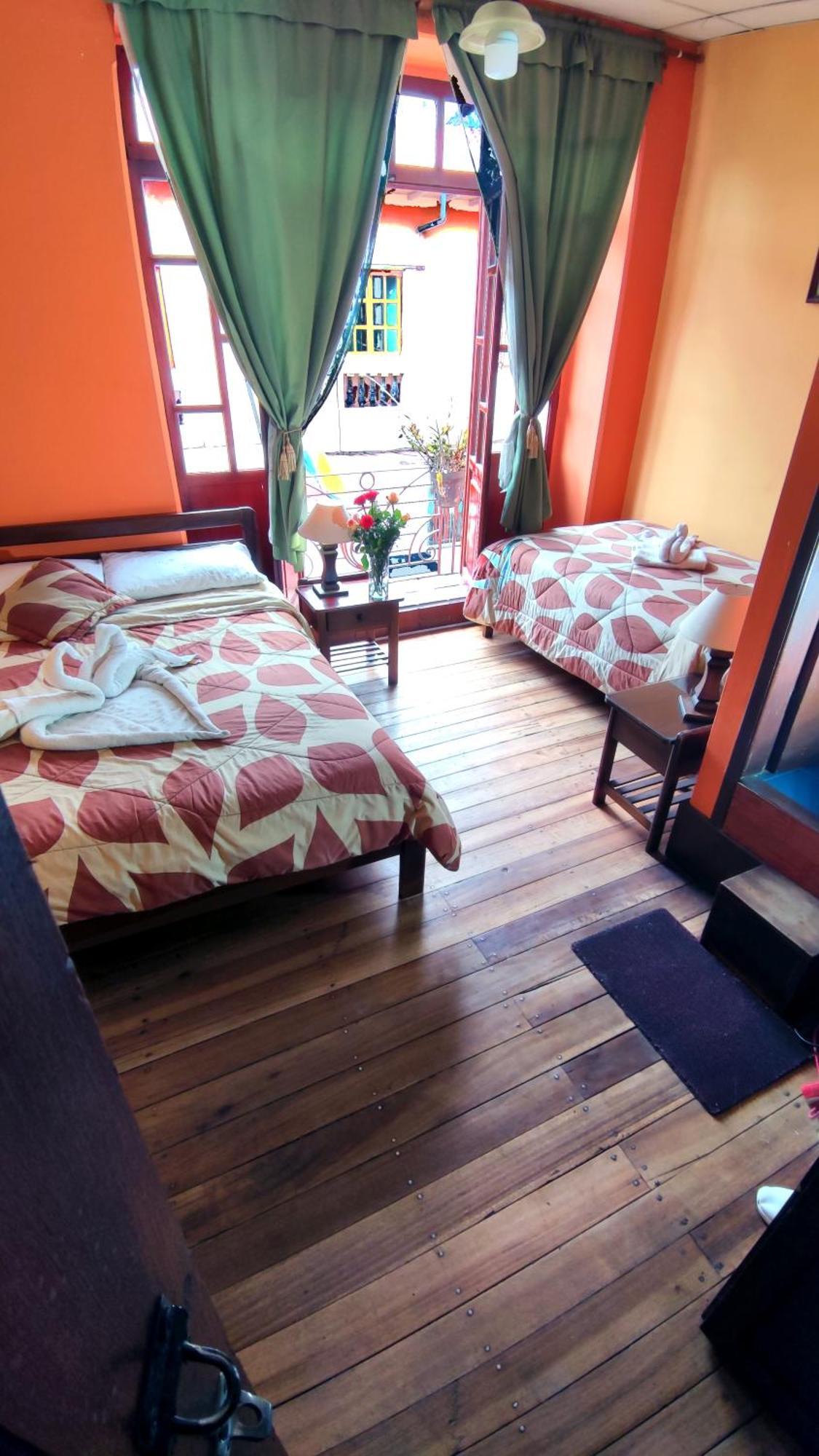 La Colonial Hotel *