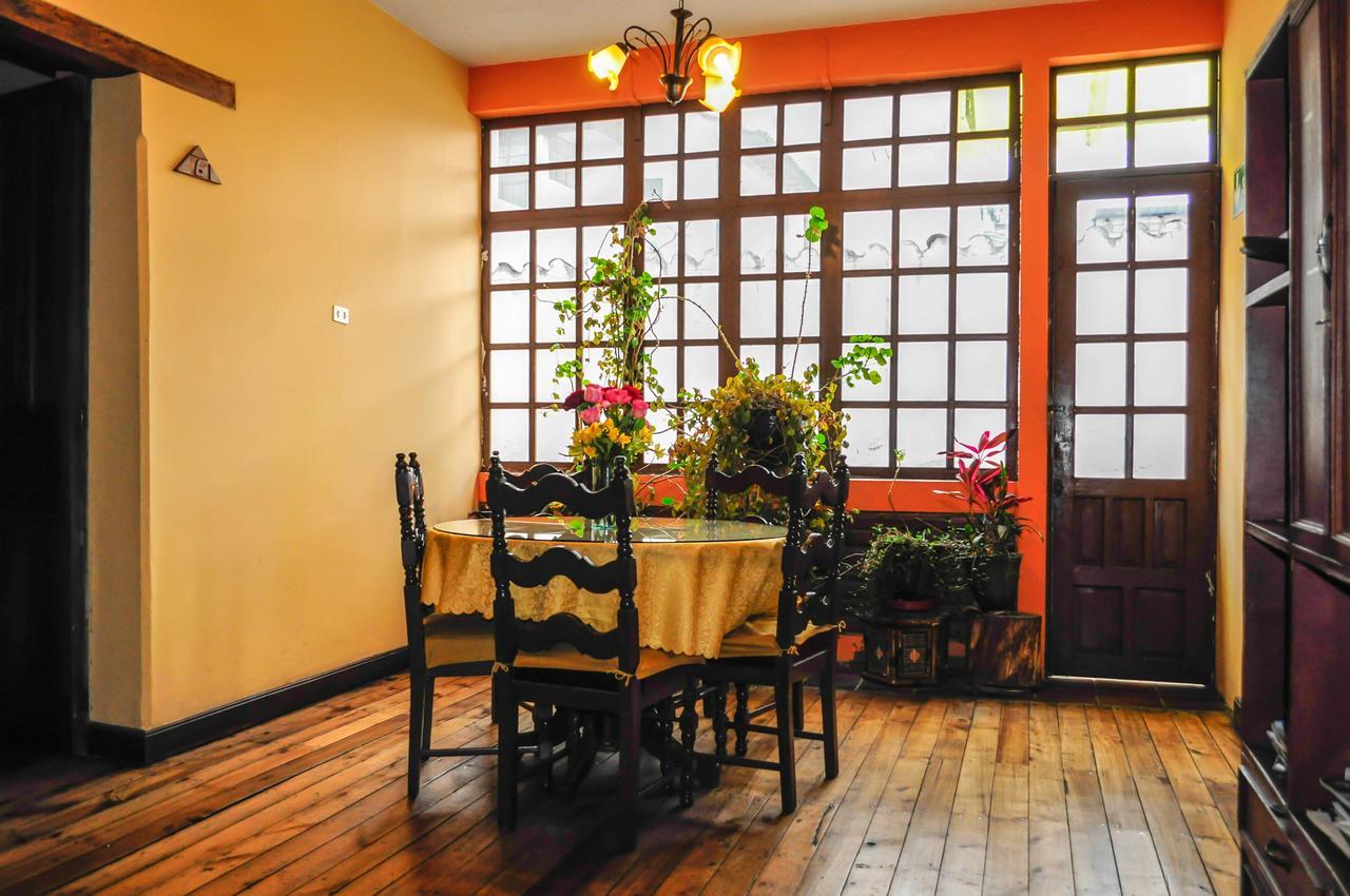 La Colonial Hotel *